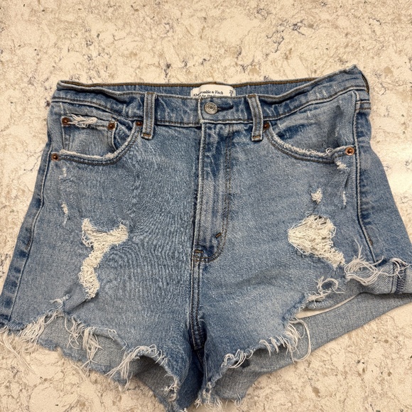 Pre-Owned Women's Abercrombie & fitch High Rise distressed  shorts size 29 -cp - Picture 2 of 7